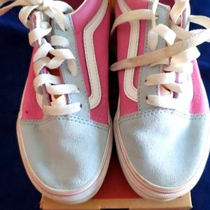 Blazing yellow old school